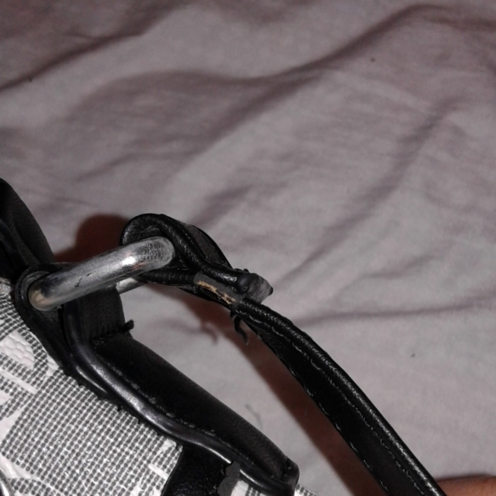 Purse - Picture 2 of 3